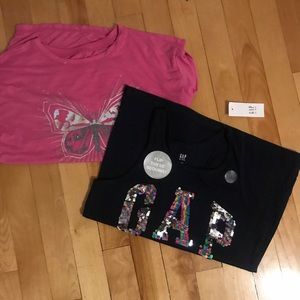 Size L Gap shirts
